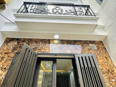Chính chủ caàn nhượng  lại căn nhà tại ngõ 282 kim giang, dt36m2, 4 tầng giá 7,6 tỷ. 0
