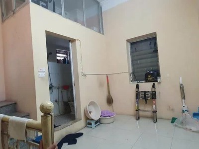 Nhà dân xây kiên cố 3 tầng mặt ngõ thông ô tô đỗ cổng phố hồng tiến 36m2  5.2 tỷ. 4