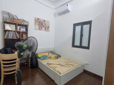 Chính chủ caàn nhượng  lại căn nhà tại ngõ 282 kim giang, dt36m2, 4 tầng giá 7,6 tỷ. 1