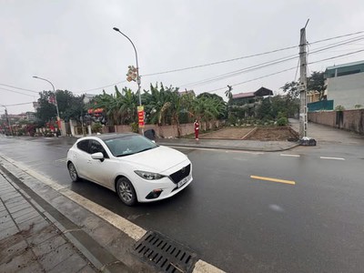 Bìa làng đường nhạn   ô tô tránh   view đồng   gần hồ điều hòa 3