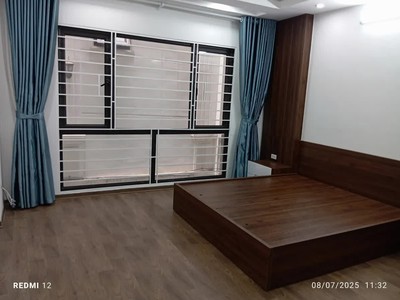 Nhà mới 4 tầng phúc lợi 48.5 m2 mặt tiền 4m, 3.8 x 5.5 tỷ long biên hà nội. 0