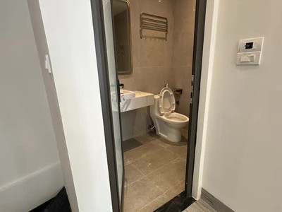 Nhà mới đủ nội thất ở luôn cự khối- long biên 30m2 x 4 tầng 4.35 tỷ.ô tô đỗ cửa. 4