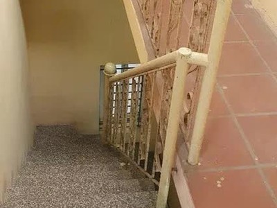 Nhà dân xây kiên cố 3 tầng mặt ngõ thông ô tô đỗ cổng phố hồng tiến 36m2  5.2 tỷ. 3