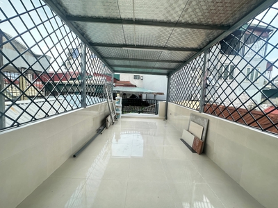 Bán nhà nguyễn phúc lai 39/45m2. 5 tầng. mặt tiền 3.3m. giá 13.2 tỷ đống đa hà nội 4