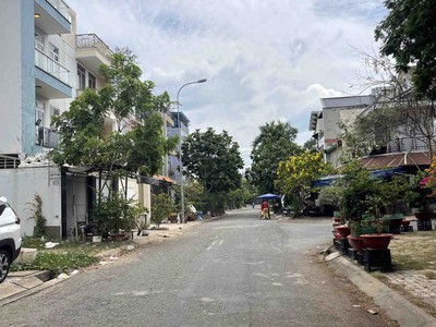Bán đất đẹp mặt tiền 147m  kdc bình chiểu thủ đức   đường 10m có vỉa hè, giá chỉ 7.5 tỷ, tiềm năng 0