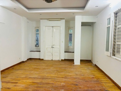 Bán nhà ngọc lâm long biên, ngõ thông, oto- view vườn hoa,53m, nhỉnh 13 tỷ  tl 0