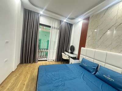 Bán nhà nguyễn phúc lai 39/45m2. 5 tầng. mặt tiền 3.3m. giá 13.2 tỷ đống đa hà nội 3