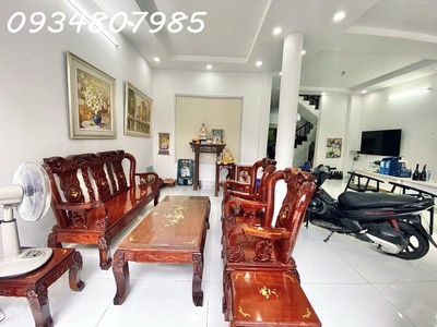 Nhà to như biệt thự, hẻm ô tô quay đầu, 130m2 ngang 8mx18, 3 tầng btct sát trường chinh 3