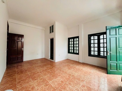 Nhà lạc long quân 70m, 5 tầng, lo góc 3 thoáng, mới tinh, full nội thất 2