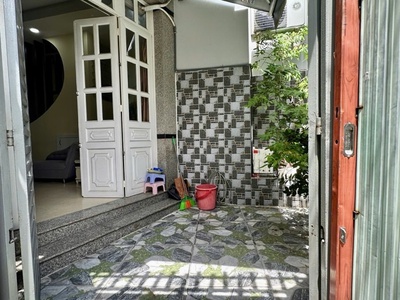 Bán nhà đường tôn đản - nhà 3 tầng mới btct kiên cố- thông ra vĩnh khánh, hoàng diệu, nguyễn tât 2