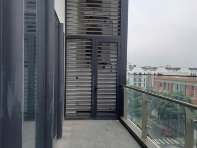 29.9.25 cho thuê căn hộ sunshine green iconic đẳng cấp nhất long biên, 3 ngủ dt 200m2, nhà nguyên 0