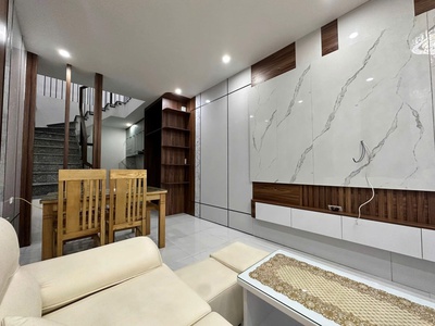 Khu vip nguyễn sơn long biên bán nhà 6 tầng nhỉnh 8 tỷ 1