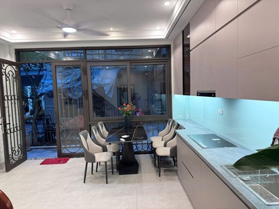 Siêu phẩm 6 tầng tại phố hoa lâm - việt hưng giá rẻ 1