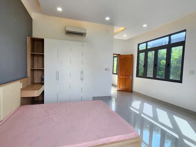 Chính chủ bán gấp nhà mới 2 mặt tiền 3 tầng, 78,9m2  dtsd: 205m2  full nội thất kdc hoàng nam 5, 2