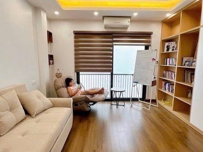 Trung kính 31m x5 tầng giá 9,1 tỷ,ngõ thông,nhà đẹp,full nội thất 1
