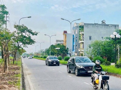 Bán đất mặt đường đôi Tứ Minh, ph Tứ Minh, TP HD, 72.88m2, mt 7.52m, giá rất tốt chỉ 3.x tỷ 0