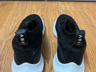 Thanh Lý  Giầy thể thao chính hãng Nike và Ander amuor 3