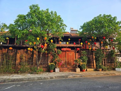 Chủ cần bán villa 2mt gần biển với phng cách mộc, dòng tiền tốt 1