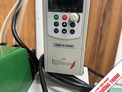 Máy tán đinh rive   Máy tán đinh khí nén để nâng cao năng suất 9