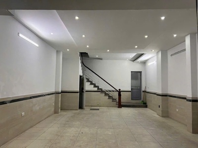 Cho thuê nhà ngõ 213 Trung Kính, Cầu Giấy 65m x 5T giá 29 triệu, NGÕ NÔNG - Ô TÔ 1