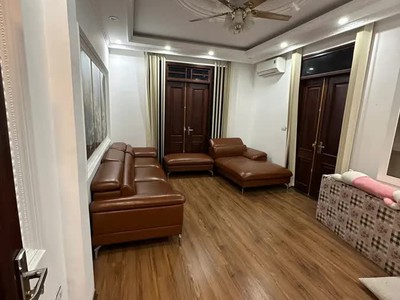 Nhà mới-đẹp phố nguyễn văn linh 52m2 x 5 tầng,mt 5m,11.2 tỷ long biên hà nội.lô góc -kinh doanh. 2