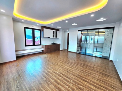 Bán nhà đội nhân, ba đình - 45m  x 7t thang máy - mt 4.4m - vỉa hè ô tô tránh - kinh doanh - giá 3