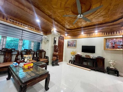 Bán nhà hoàng quốc việt, 40m2, 6 tầng, thang máy xịn 1