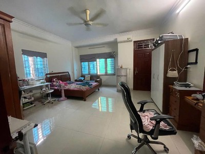 Bán nhà hoàng quốc việt, 40m2, 6 tầng, thang máy xịn 3