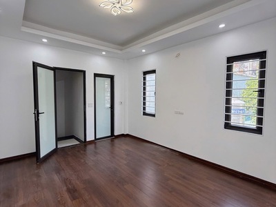 Bán nhà ngọc thuỵ long biên-đẹp long lanh- oto đỗ-32m- nhỉnh 5 tỷ  tl 1