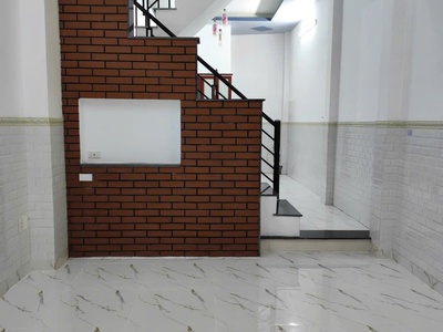 Nhà mới rất đẹp 1 lầu đường nhựa 5m ô tô đỗ trong nhà hiệp thành 13 q12 2
