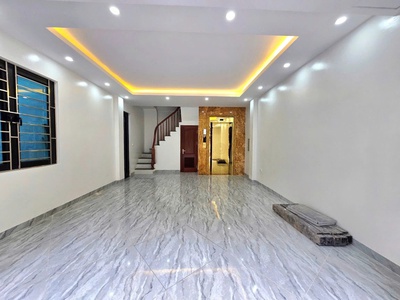 Bán nhà đội nhân, ba đình - 45m  x 7t thang máy - mt 4.4m - vỉa hè ô tô tránh - kinh doanh - giá 0