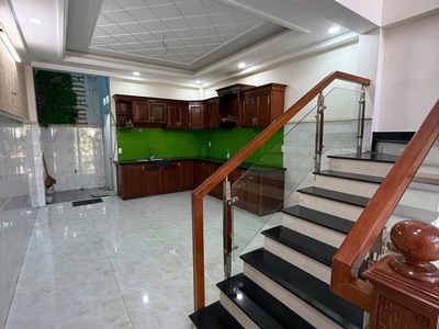 Bán nhà  lâm thị hố,p tân chánh hiêp  q.12, 4x17m, 3 tầng, 4pn, shr, 3