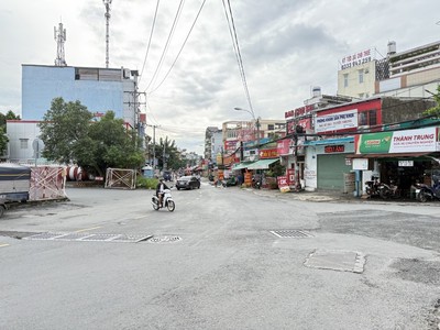 Cần bán gấp   giá chỉ 4.6 tỷ  thương lượng  nhà 2 tầng btct   hoàn công đầy đủ 0