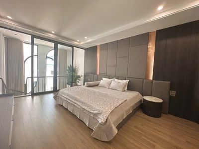 Nhà đẹp lõi bồ đề - gần hồ, gần chợ - nằm giữa 2 cầu chương dường và trần hưng đạo 4