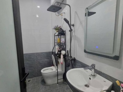 Chính chủ cần nhượng  lại căn nhà tại ngõ 282 kim giang, dt36m2, 4 tầng giá 7,6 tỷ. 2