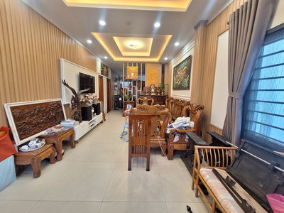 Bán nhà phường hiệp bình, đường  số 35, dt240 m2, 8x30m, 2 tầng, 9pn, sh, giá 11.3 tỷ. 1