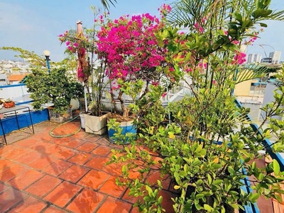 Bán nhà có thiết kế sang trọng- đường tôn đản- chủ tặng lại nội thất cơ bản đính tường- gần khu ẫm 1