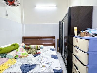 Bán nhà xe hơi đậu cửa- dt rộng - chủ đnag nhiệt bán- còn thương lượng- đường đòn văn bơ- ra tôn 2