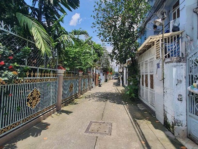  bán đất tặng nhà cấp 4   sân vườn   hiệp bình chánh 2