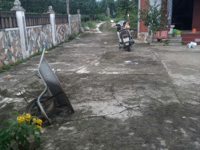 Lô đất vị trí đẹp   giá tốt cần bán nhanh lô đất có sẵn nhà xây kiên cố tại xã yên bài, tp hà nội 1