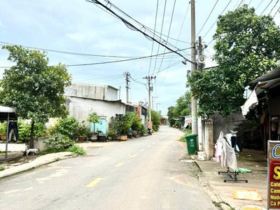 Bán nhà cấp 4 100m2 quận 9   mặt tiền đường nhựa, cách nguyễn xiển 500m, giá 3.7 tỷ 3