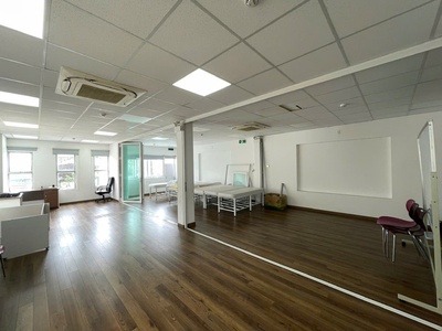 Cho thuê nguyên sàn 120m    trung tâm quận 1   đường nguyễn đình chiểu 1