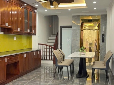 Duy nhất trong phân khúc   6 tầng   thang máy   full nội thất   gần ô tô  - đê la thành - nguyễn 2
