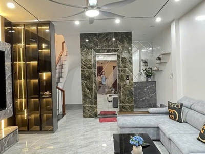 Duy nhất trong phân khúc   6 tầng   thang máy   full nội thất   gần ô tô  - đê la thành - nguyễn 0