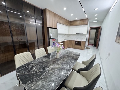 Xuân thủy 35m x6 tầng thang máy 12,950 tỷ nhà đẹp full nội thất mặt ngõ thông,20m ra phố 0