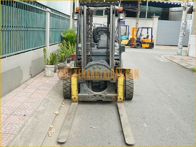 XENANGTAIDAY.COM bán xe nâng điện ngồi lái 3 tấn KOMATSU FE30-1 3