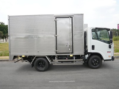 Isuzu QKR230 1T9 Thùng Kín 0