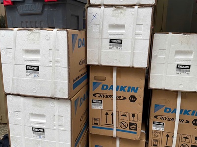 Kho sỉ máy lạnh treo tường Daikin FTKB25ZVMV 0