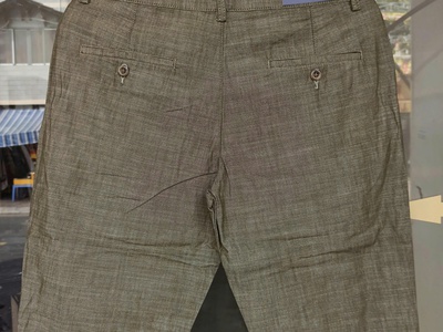 Quần dài linen đũi với chất vải cotton thoáng mát phù hợp đi biển hay đi du lịch 2
