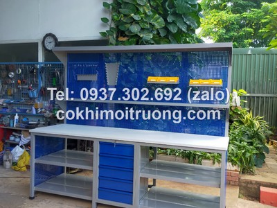 Bàn nguội cơ khí mặt gỗ kết hợp bảng treo, bàn thao tác cơ khí 9